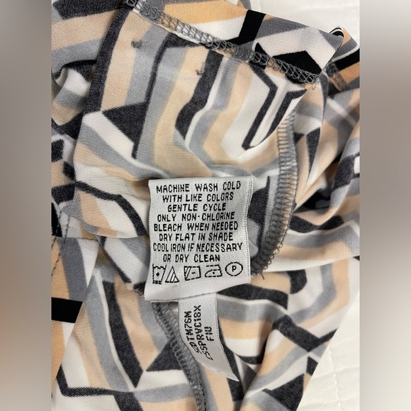 Calvin Klein Geometric Patterned Women's Top Size Large - Picture 9 of 9